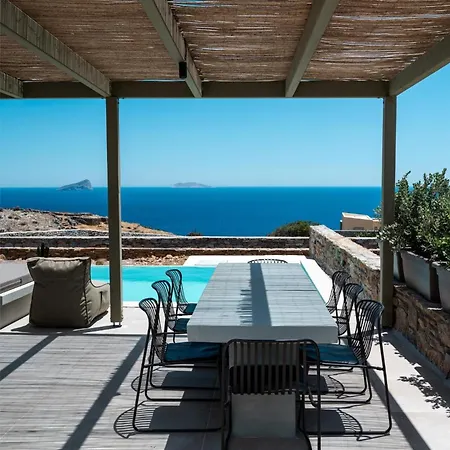 Elegant Kythnos Orangerie 4 Bedrooms Private Terrace With Infinity Pool Captivating Sea Views Bbq Close To , וילה