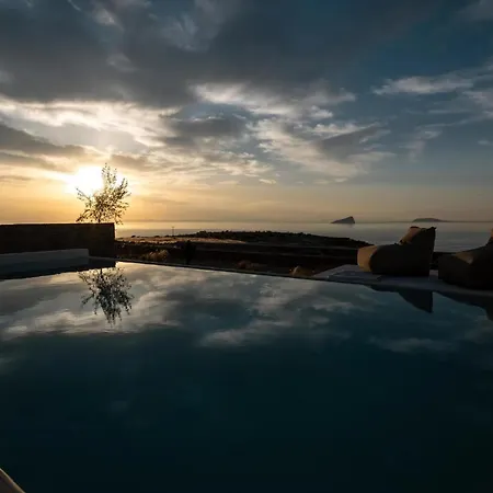 Elegant Kythnos Orangerie 4 Bedrooms Private Terrace With Infinity Pool Captivating Sea Views Bbq Close To , Vila *