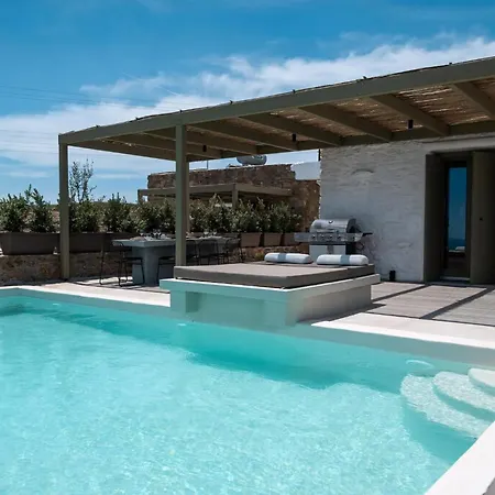 Elegant Kythnos Orangerie 4 Bedrooms Private Terrace With Infinity Pool Captivating Sea Views Bbq Close To , וילה *